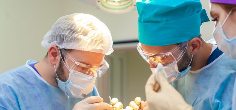 what-are-the-benifits-of-using-a-uk-surgeon-img