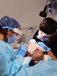 Manual-FUE-Vs-Robotic-FUE
